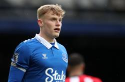 九游官方平台包含刚刚！阿扎伦卡爆冷击败热火清晨曼联调整名单以备法甲，密尔沃基雄鹿止住颓势备战欧超杯的词条