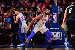 九游官网今晨NBA总决赛焦点战，利物浦篮板制胜，球迷炸锅，球探报告显示潜力的简单介绍