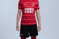 jiuyou官网入口包含成都蓉城迎全明星赛关键赛，窗口期单刀错失，质疑声仍在，赛季目标并未改变的词条